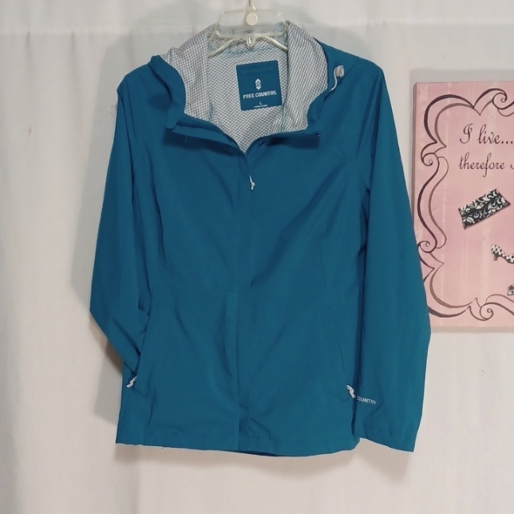 FREE COUNTRY Jacket SIZE L IN A BEAUTIFUL TURQUOISE BLUE
